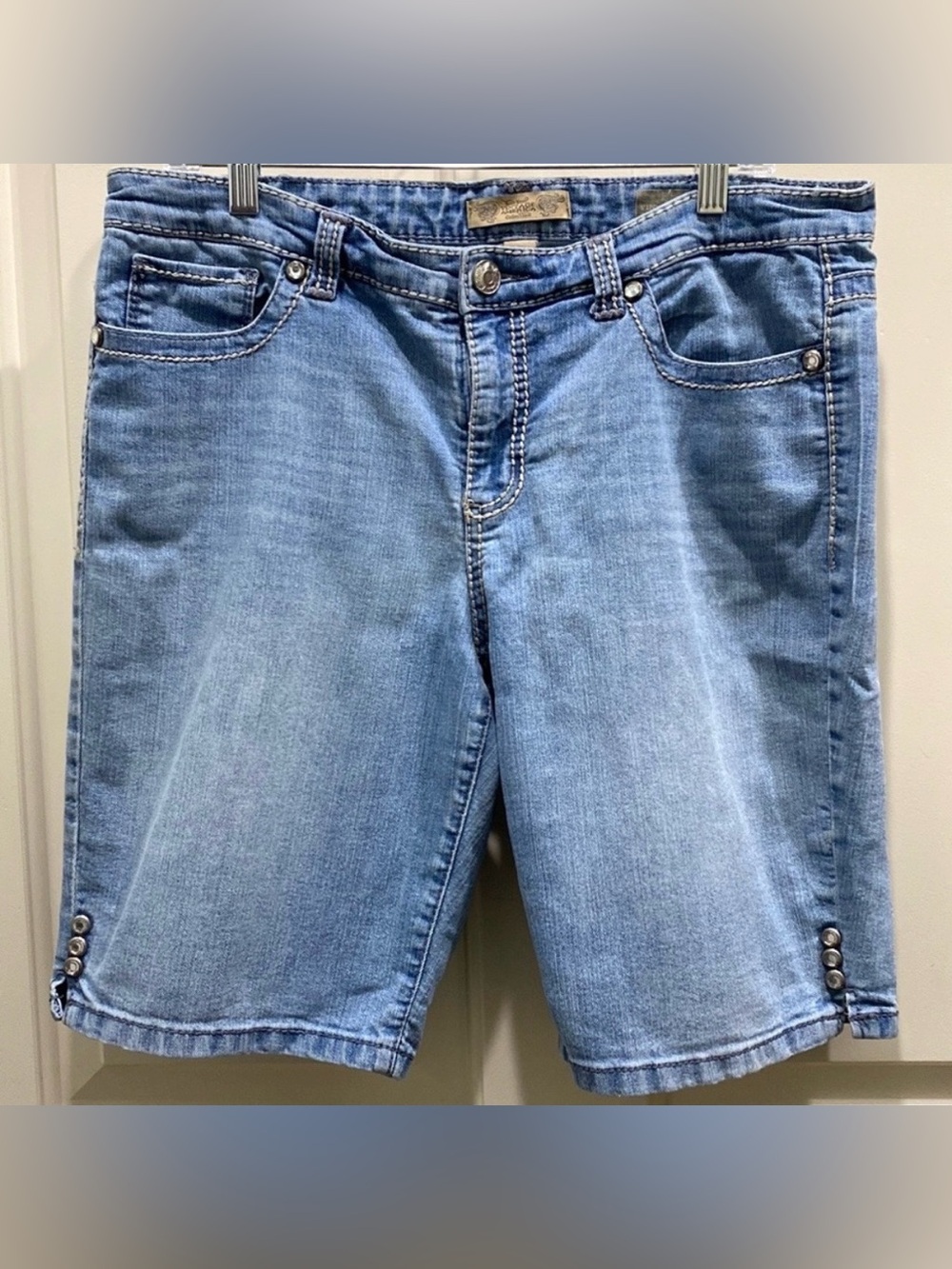 Nine West Vintage Aybara SZ 14 Streetwear Boho Embroidered Bermuda Jean Shorts